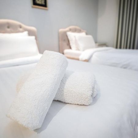 Univers Resort Elbasan Bagian luar foto