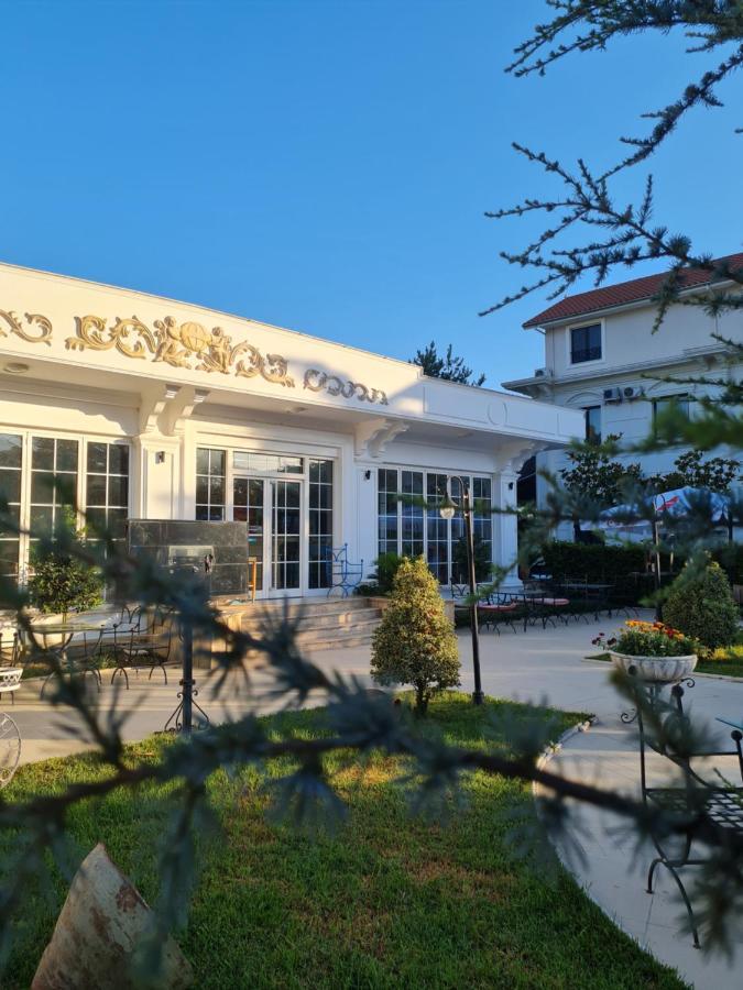Univers Resort Elbasan Bagian luar foto