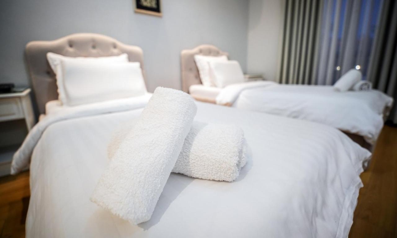 Univers Resort Elbasan Bagian luar foto