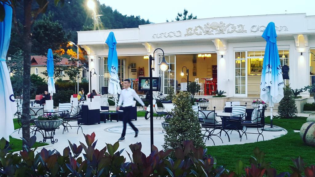Univers Resort Elbasan Bagian luar foto