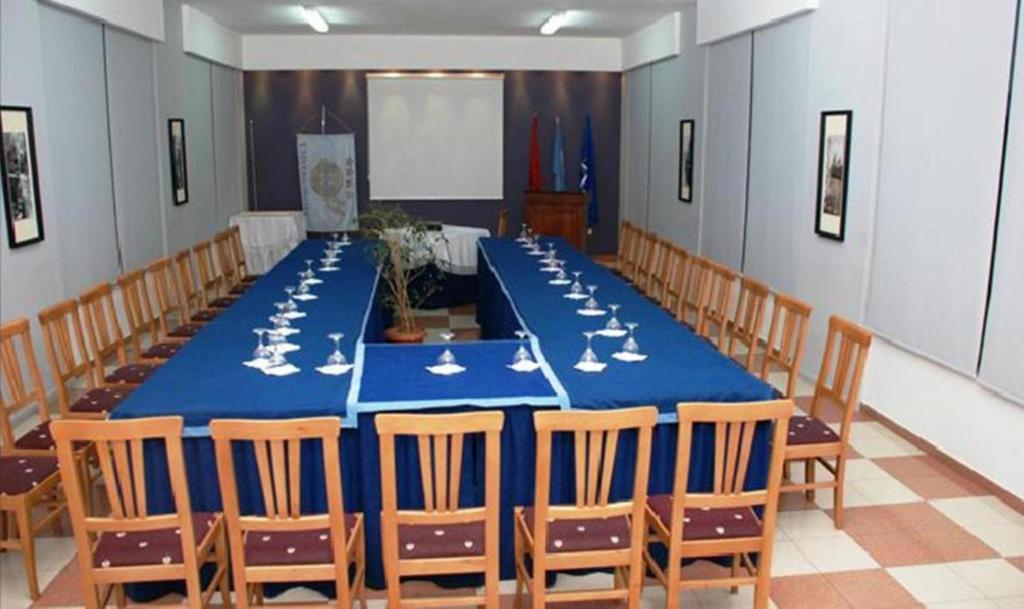 Univers Resort Elbasan Bagian luar foto