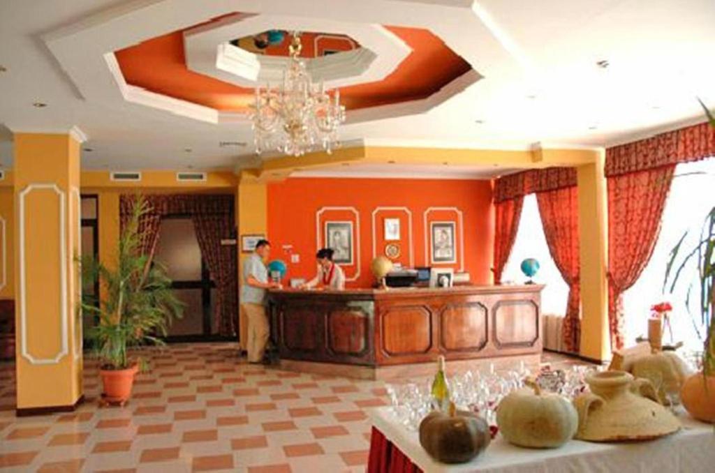 Univers Resort Elbasan Bagian luar foto