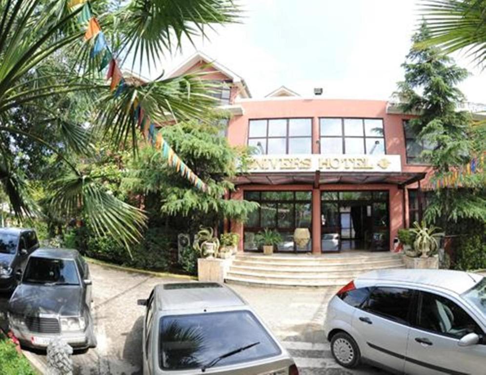 Univers Resort Elbasan Bagian luar foto