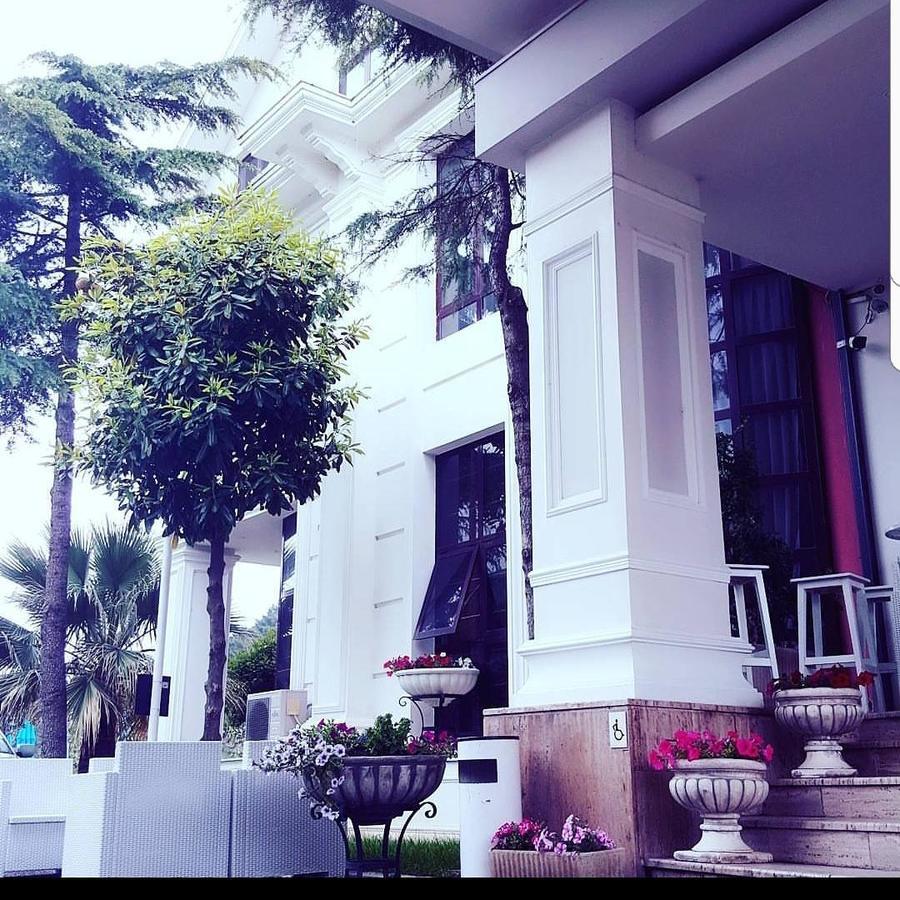 Univers Resort Elbasan Bagian luar foto