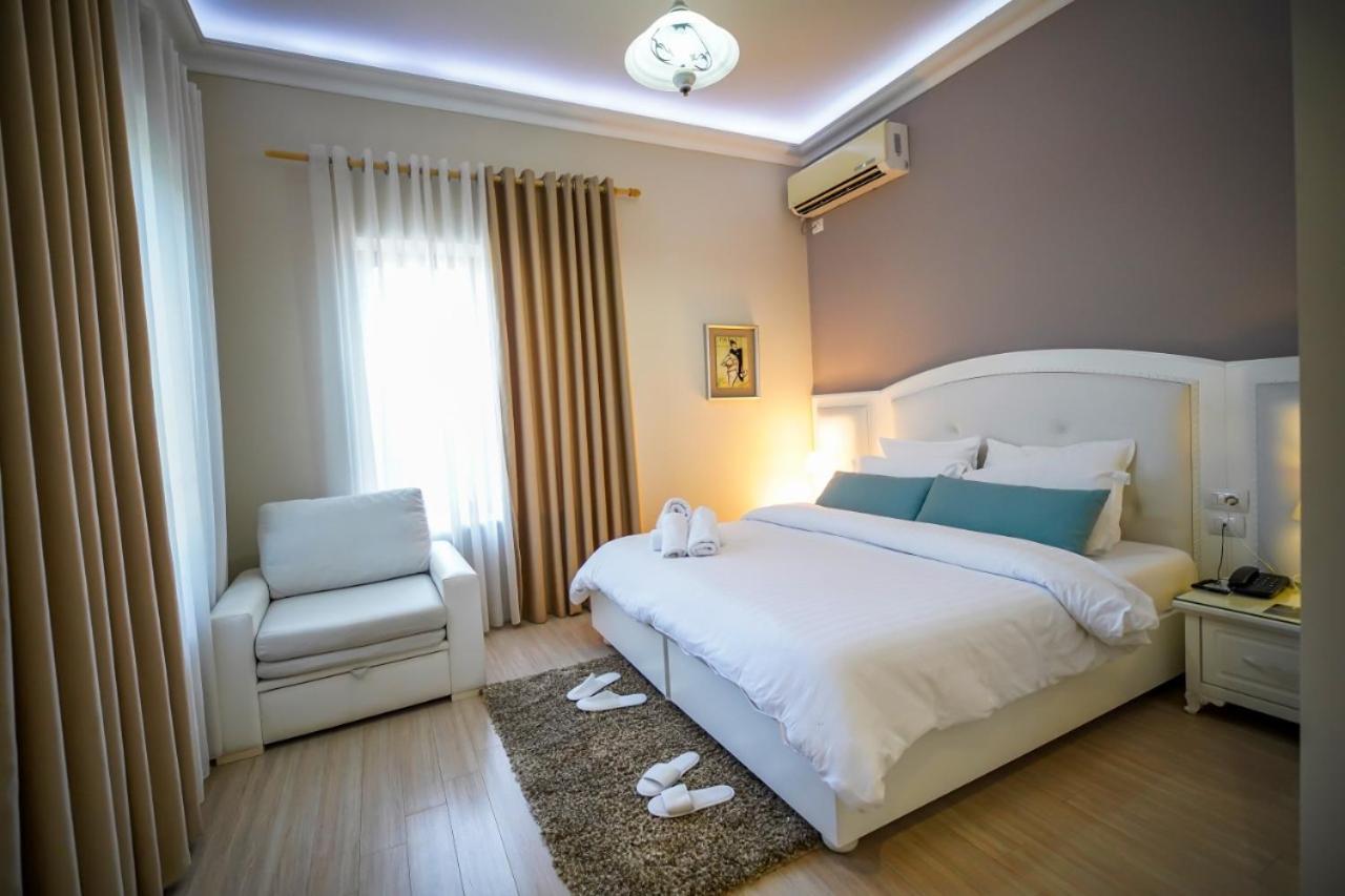 Univers Resort Elbasan Bagian luar foto